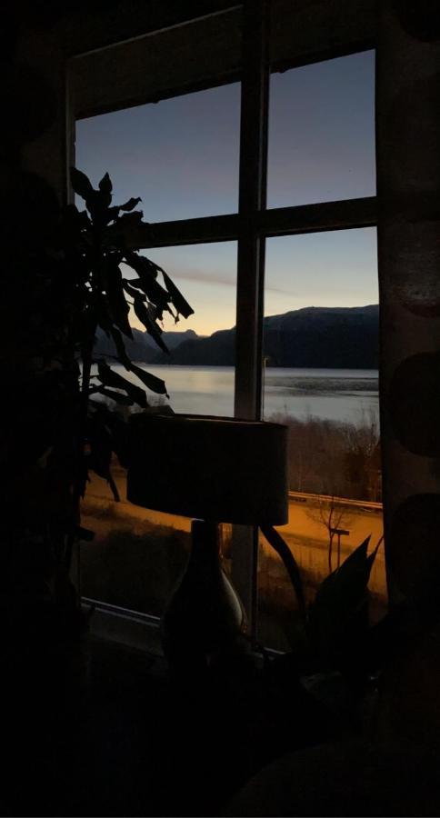 Lyngen, Mackay Appartment, Lyngen Lyngseidet Zewnętrze zdjęcie