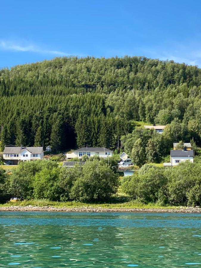 Lyngen, Mackay Appartment, Lyngen Lyngseidet Zewnętrze zdjęcie